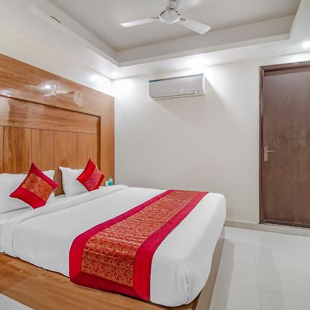 Airport Hotel Mayank Residency Нью-Делі Екстер'єр фото