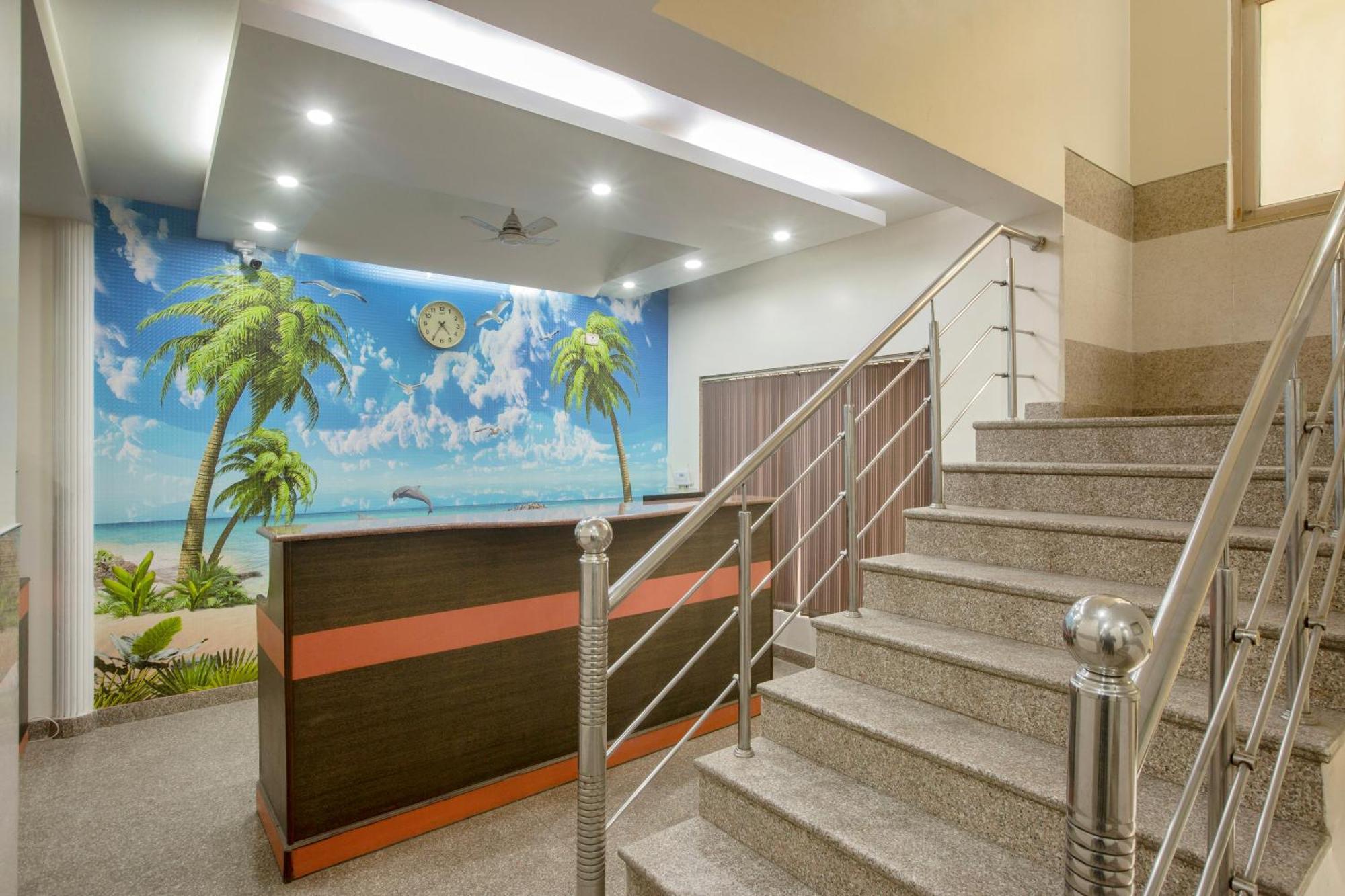 Airport Hotel Mayank Residency Нью-Делі Екстер'єр фото