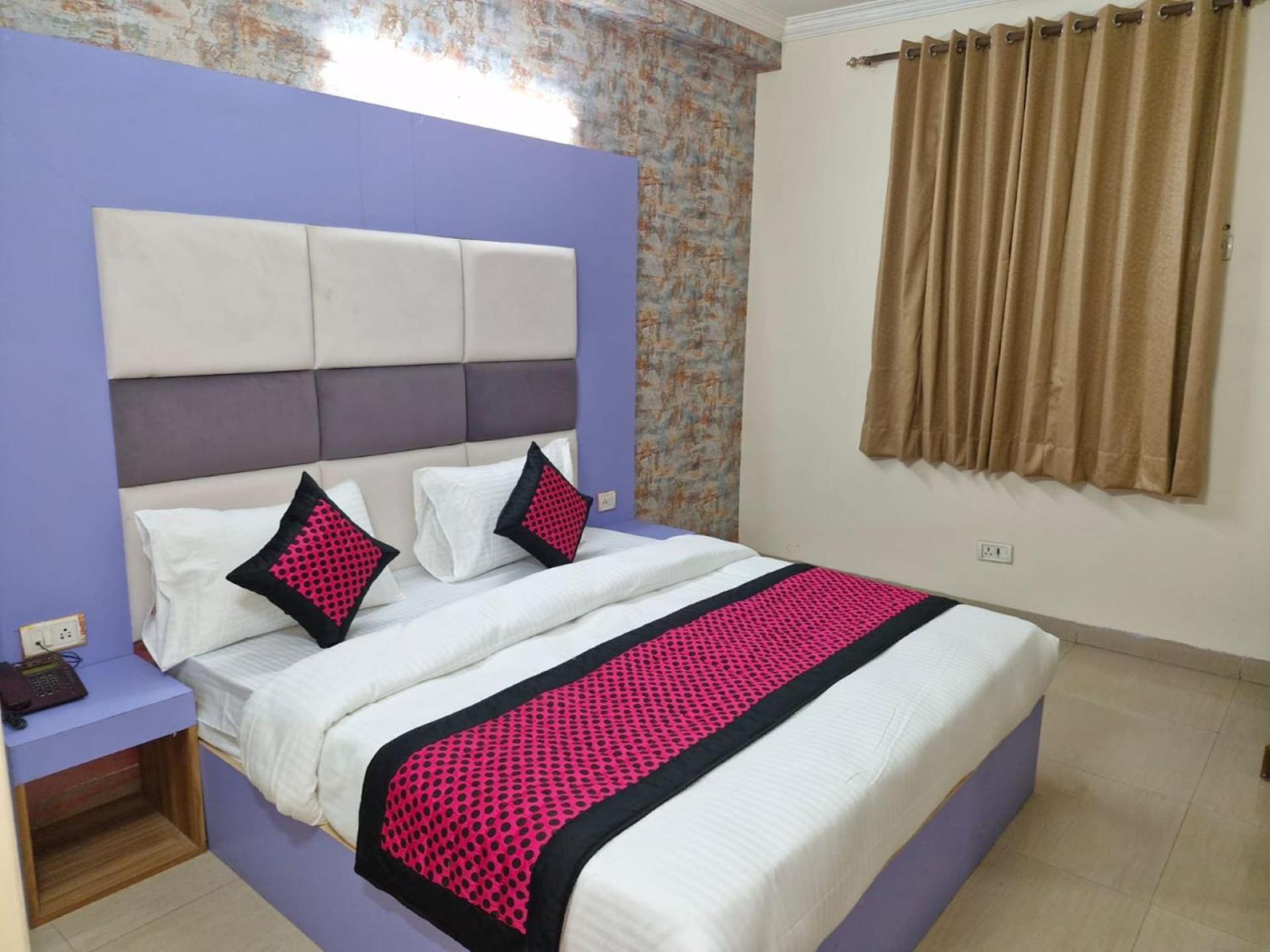Airport Hotel Mayank Residency Нью-Делі Екстер'єр фото