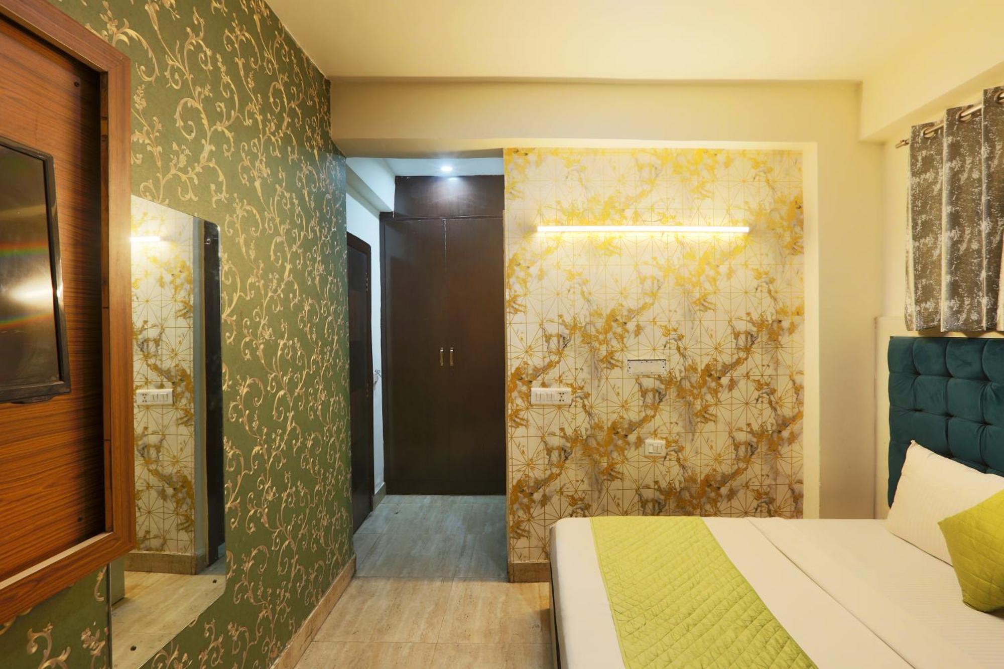 Airport Hotel Mayank Residency Нью-Делі Екстер'єр фото