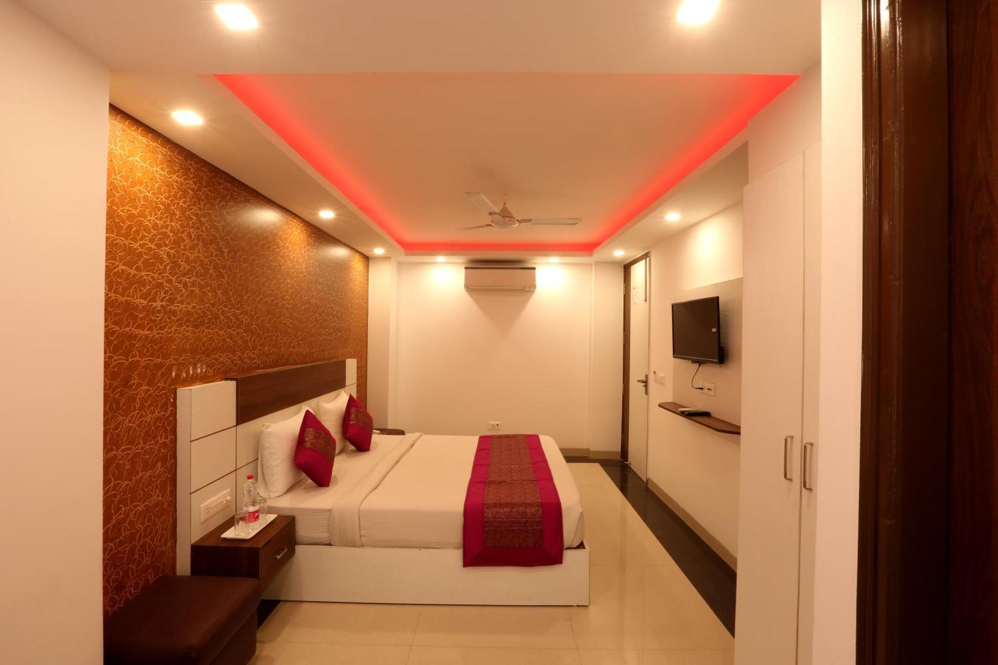 Airport Hotel Mayank Residency Нью-Делі Екстер'єр фото