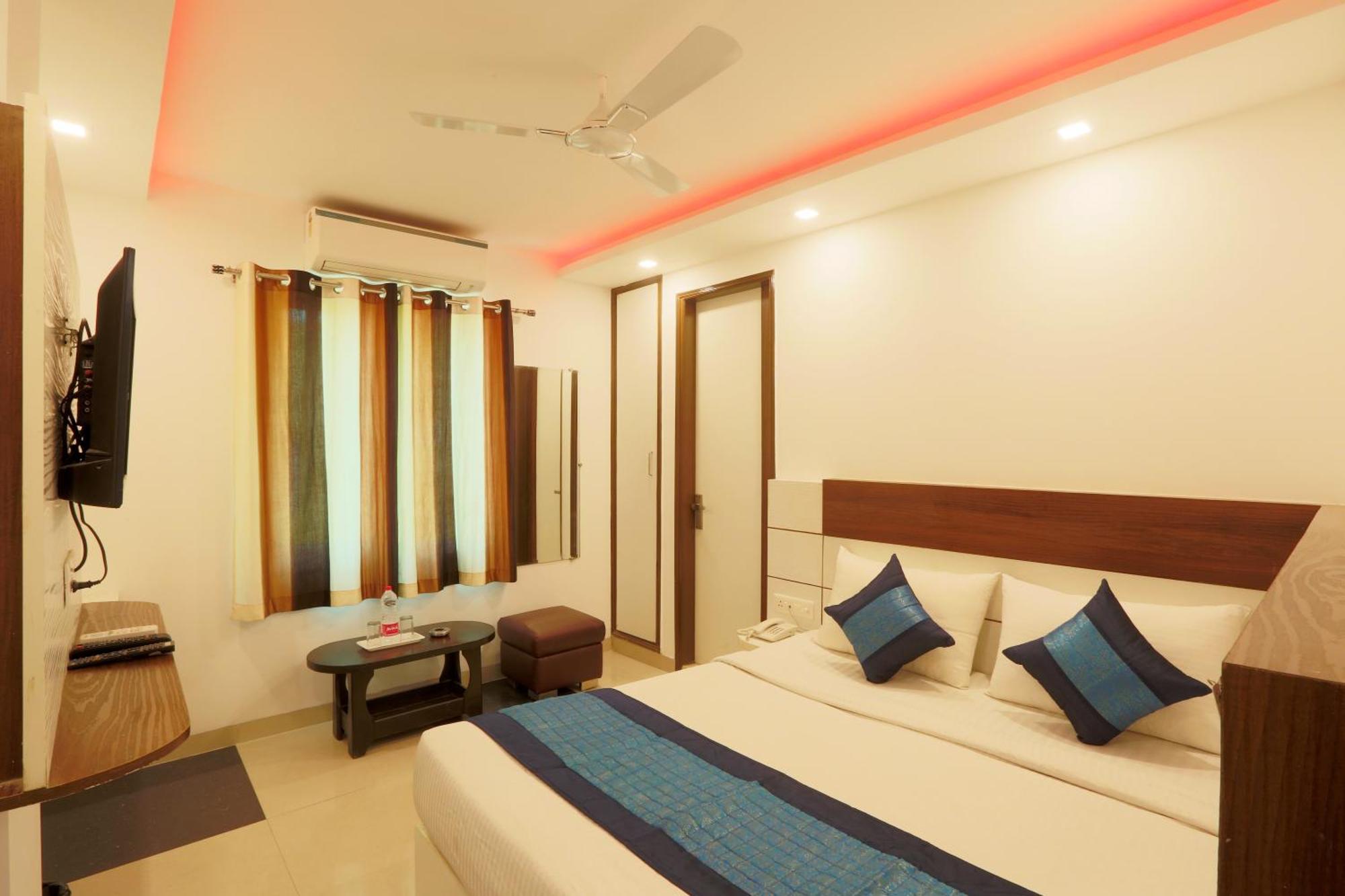 Airport Hotel Mayank Residency Нью-Делі Екстер'єр фото