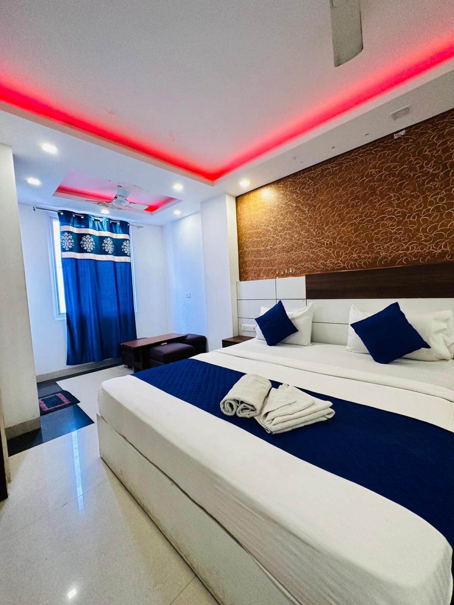 Airport Hotel Mayank Residency Нью-Делі Екстер'єр фото