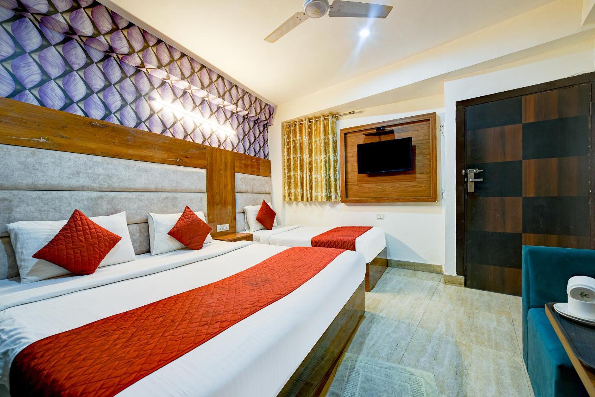 Airport Hotel Mayank Residency Нью-Делі Екстер'єр фото