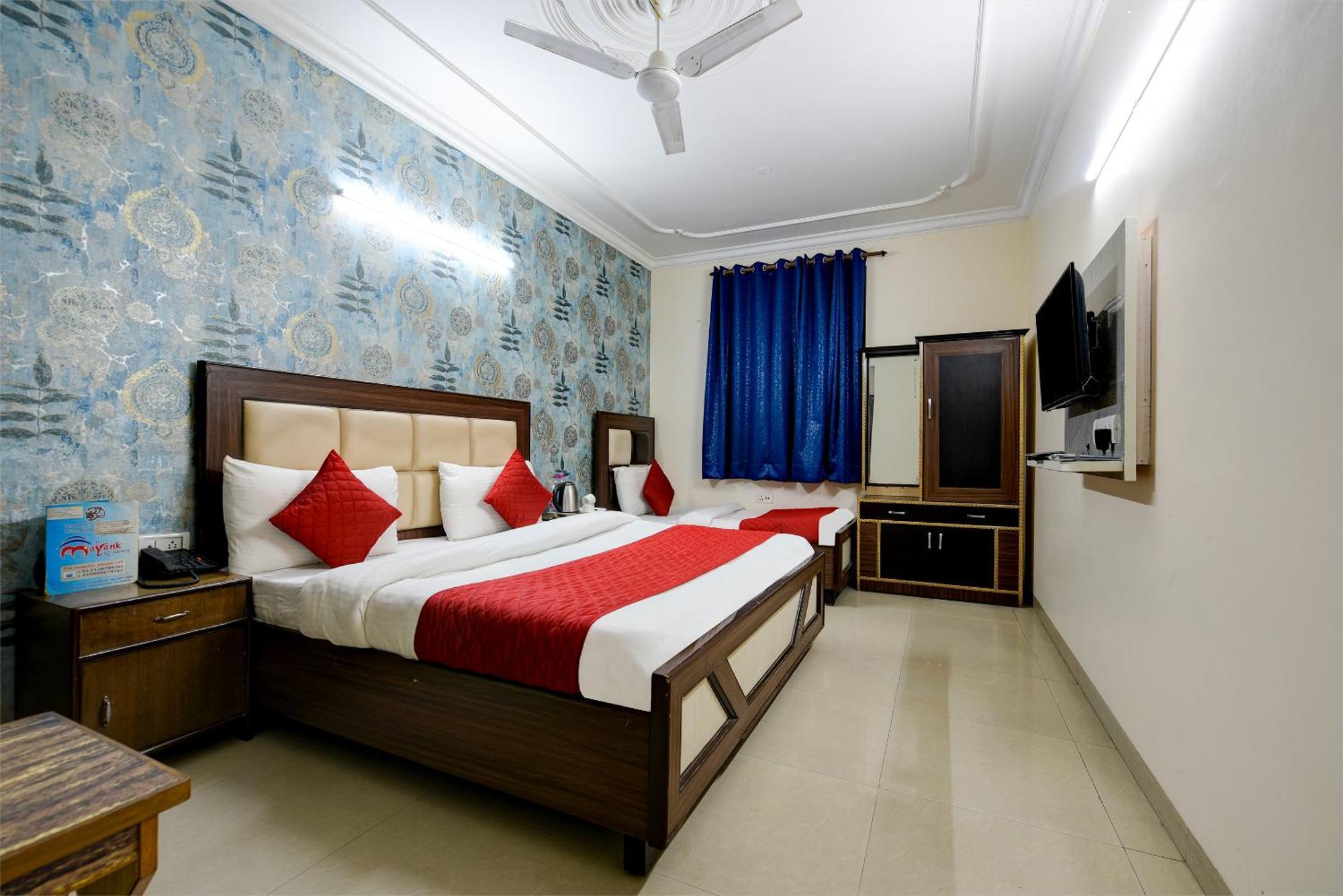 Airport Hotel Mayank Residency Нью-Делі Екстер'єр фото